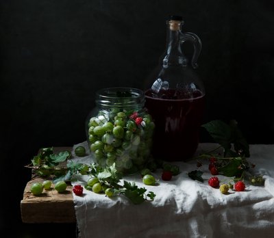 Martwa natura ze świeżymi jagodami autorstwa Ala Pneuma