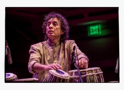 Zakir Hussain w Schermerhorn Symphony Center, Nashville, 2018 (zdjęcie ilustracyjne) autorstwa Alan Messer