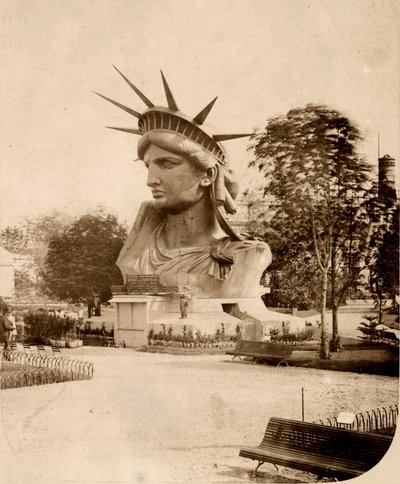 Głowa Statuy Wolności na wystawie w Paryżu 1883 r. autorstwa Albert Fernique