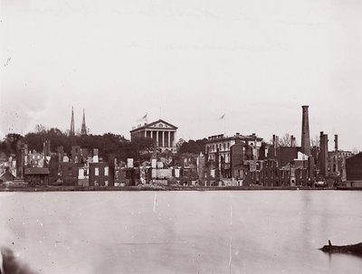 Ruiny na North Bank of Canal, Richmond, 1865. autorstwa Alexander Gardner