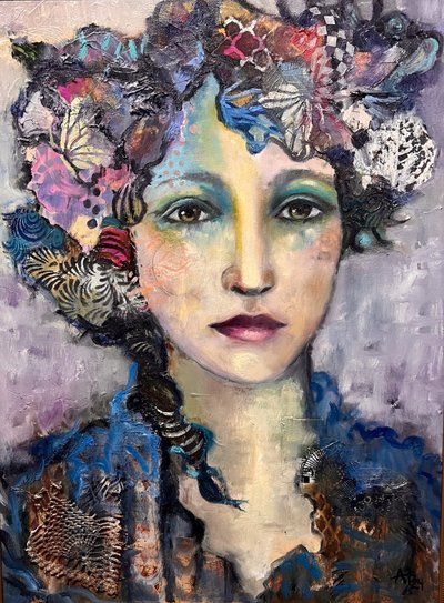 Kobieta w stylizacji z fakturą autorstwa Alexandra Higgins