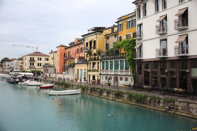 Peschiera del Garda Klein Venedig autorstwa Alexandra Joseph