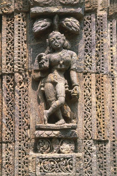 Tancerka, płaskorzeźba w sali tanecznej (Nata Mandir), Świątynia Słońca (Lista Światowego Dziedzictwa UNESCO) autorstwa Nicolas Toussaint Charlet