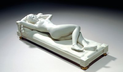 Sevres biszkoptowa figura leżącej nagości, „Le Repos” autorstwa Alfred Boucher
