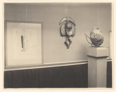 [Szczegół wystawy Picasso-Braque na 291]. autorstwa Alfred Stieglitz
