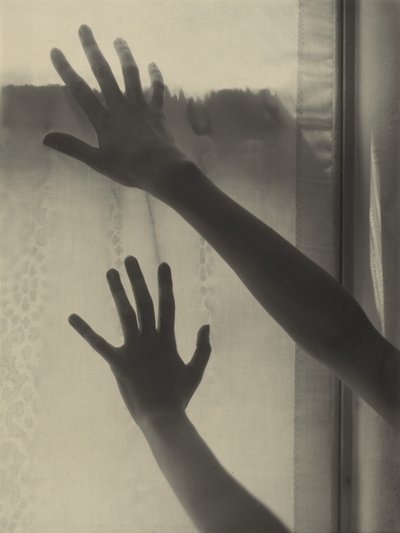 Georgia O’Keeffe — Ręce autorstwa Alfred Stieglitz