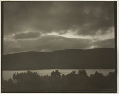 Jezioro George autorstwa Alfred Stieglitz