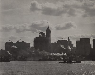 Budynek Singer Building widziany z rzeki Hudson autorstwa Alfred Stieglitz