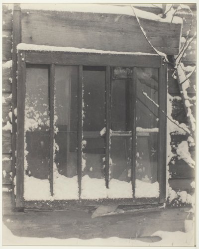 Okno: drewno, szkło, śnieg autorstwa Alfred Stieglitz