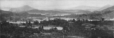Widok ogólny Nuwara Eliya, c1890, 1910 autorstwa Alfred William Amandus Plate