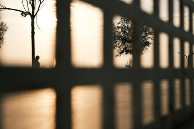 Sylwetka w złotej godzinie autorstwa Ali Ayer