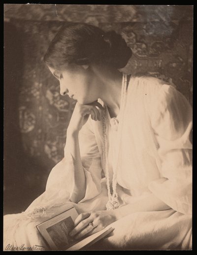 Alice Broughton zdjęcie Agnes Pelton (zdjęcie czarno-białe) autorstwa Alice Boughton