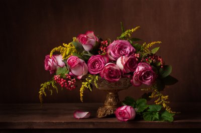 Róże w kolorze Moody Pink autorstwa Alina Lankina