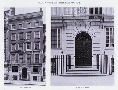Charles A Platt: 47 i 49 East Sixty-Fifth Street, Nowy Jork, elewacja frontowa, fragment wejścia (zdjęcie czarno-białe) autorstwa American Photographer (after)