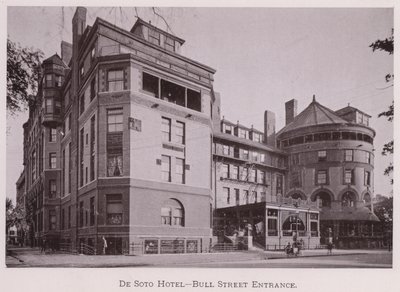 Hotel De Soto, wejście na ulicę Bull (zdjęcie czarno-białe) autorstwa American Photographer (after)