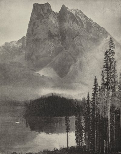 Jezioro Szmaragdowe w Górach Selkirk (zdjęcie czarno-białe) autorstwa American Photographer (after)