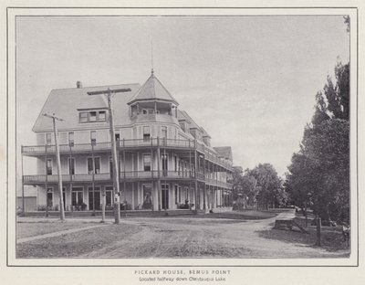 Jamestown, NY: Pickard House, Bemus Point (zdjęcie czarno-białe) autorstwa American Photographer (after)