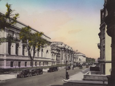 Nowy Jork: Metropolitan Museum of Art, Fifth Avenue i East 80th Street (zdjęcie) autorstwa American Photographer (after)