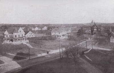 Old Orchard Beach, Maine: Patrząc w głąb lądu z Old Orchard House (zdjęcie czarno-białe) autorstwa American Photographer (after)