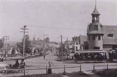 Old Orchard Beach, Maine: Old Orchard patrząc w stronę plaży (zdjęcie czarno-białe) autorstwa American Photographer (after)