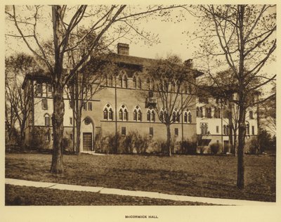 Uniwersytet Princeton: McCormick Hall (zdjęcie czarno-białe) autorstwa American Photographer (after)