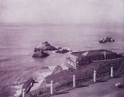 Seal Rocks i Cliff House przy Golden Gate, San Francisco (zdjęcie czarno-białe) autorstwa American Photographer (after)