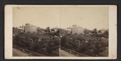 Budynek i tereny, społeczność Oneida, stan Nowy Jork, ok. 1870 (zdjęcie czarno-białe) autorstwa American Photographer