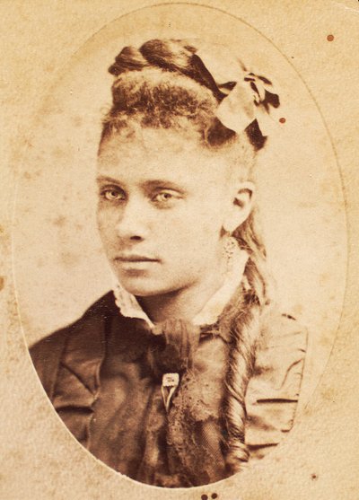 Carte de visite młodej Afroamerykanki, ok. 1880 r. autorstwa American Photographer