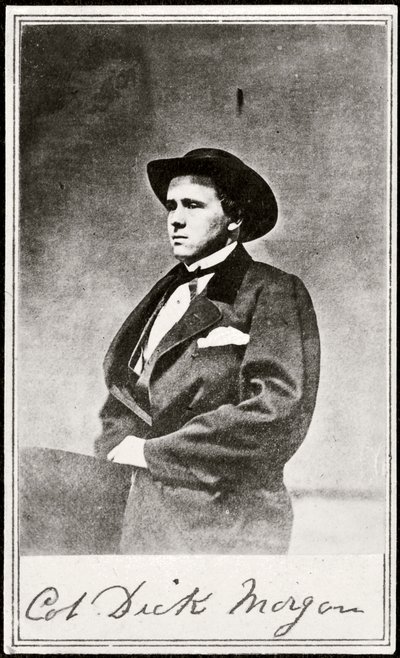 Pułkownik Dick Morgan (zdjęcie czarno-białe) autorstwa American Photographer