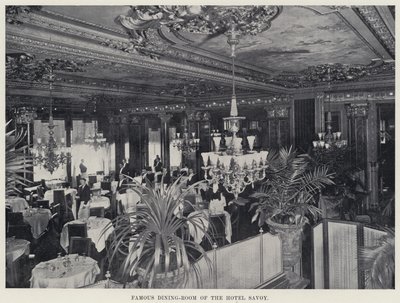Słynna Jadalnia Hotelu Savoy (zdjęcie czarno-białe) autorstwa American Photographer