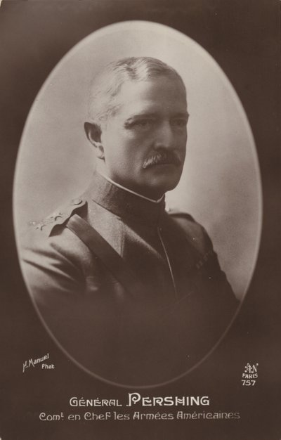 Generał John J. Pershing (zdjęcie czarno-białe) autorstwa American Photographer