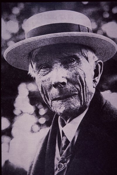 John D. Rockefeller, ok. 1930 (zdjęcie czarno-białe) autorstwa American Photographer