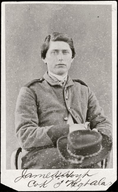 Portret żołnierza (zdjęcie czarno-białe) autorstwa American Photographer