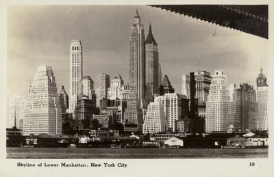 Skyline dolnego Manhattanu, Nowy Jork, USA (zdjęcie czarno-białe) autorstwa American Photographer