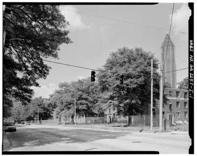 Domy Techwood, budynek nr 6, 465 Techwood Drive i 119-125 Hunnicutt Street, Atlanta, Fulton County, GA autorstwa American Photographer