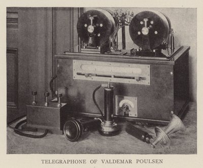 Telegraf Valdemara Poulsena (zdjęcie czarno-białe) autorstwa American Photographer