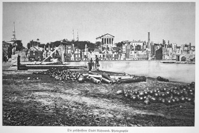 Zrujnowane miasto Richmond w stanie Wirginia pod koniec wojny (zdjęcie czarno-białe) autorstwa American Photographer