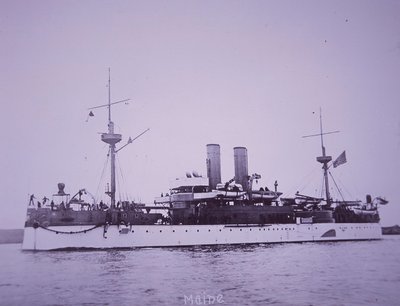 USS Maine, później zatopiony w porcie w Hawanie autorstwa American Photographer