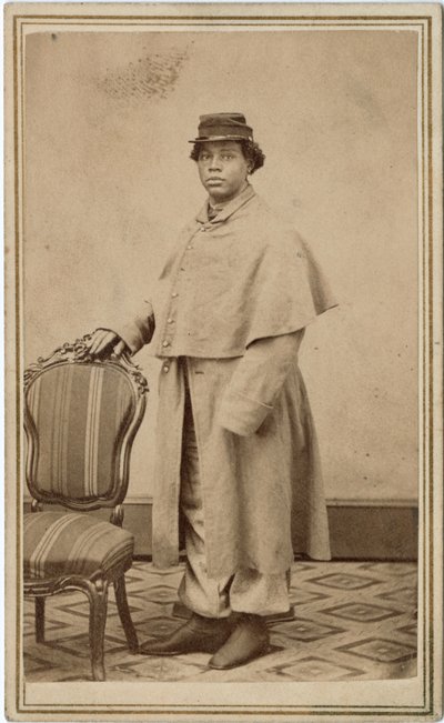 Niezidentyfikowana Afroamerykanka w mundurze autorstwa American Photographer