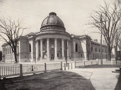 Uniwersytet Yale: "Rotunda", Woolsey Hall po lewej, Yale Dining-Hall po prawej (zdjęcie czarno-białe) autorstwa American Photographer