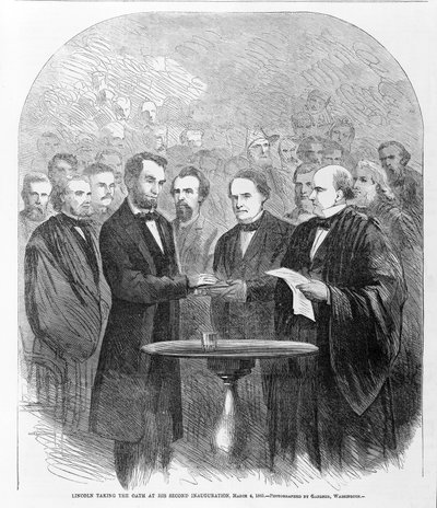 Lincoln składa przysięgę podczas swojej drugiej inauguracji, 4 marca 1865, opublikowana w 1865 r autorstwa American School