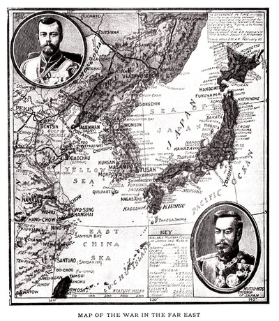 Mapa wschodniej Rosji, Korei i Japonii podczas konfliktu japońsko-rosyjskiego (1904-1905). W medalionie car Rosji Mikołaj II (1868-1918) i cesarz Japonii Meiji (1852-1912). Ilustracja w "Rosja i Japonia oraz pełna historia wojny w autorstwa American School