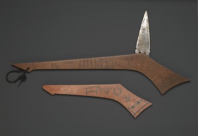 Klub wojenny Sioux, z Fort Snelling, Minnesota (drewno i metal) autorstwa American School