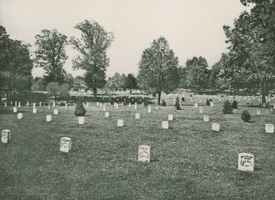 Groby żołnierzy, Arlington Heights (fotograwiura) autorstwa American School