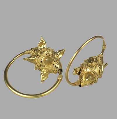 Złota zawieszka Kolt, XI-XII w. autorstwa Ancient Russian Art