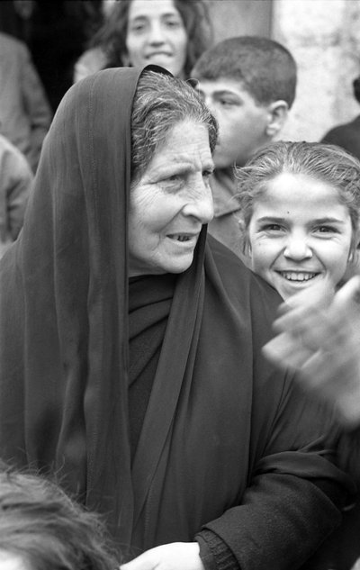 CROTONE - KOBIETY POŁUDNIA autorstwa Ando Gilardi