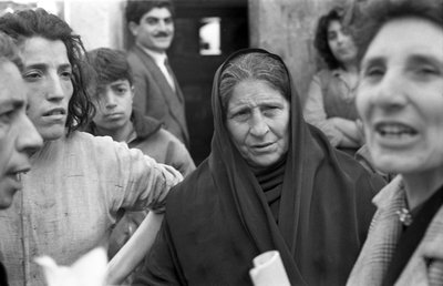 CROTONE - REFERENCJE autorstwa Ando Gilardi