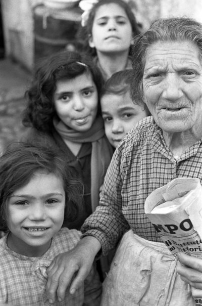 CROTONE - MAGIA DZIECIĘCYCH RYMOWANEK autorstwa Ando Gilardi