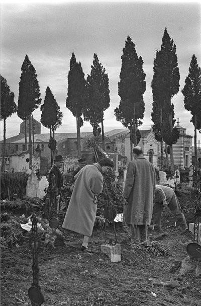 Cemeterey, Venosa, Basilicata, Włochy autorstwa Ando Gilardi