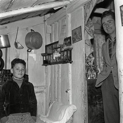 PRACOWNIK POKOJU, autorstwa Ando Gilardi